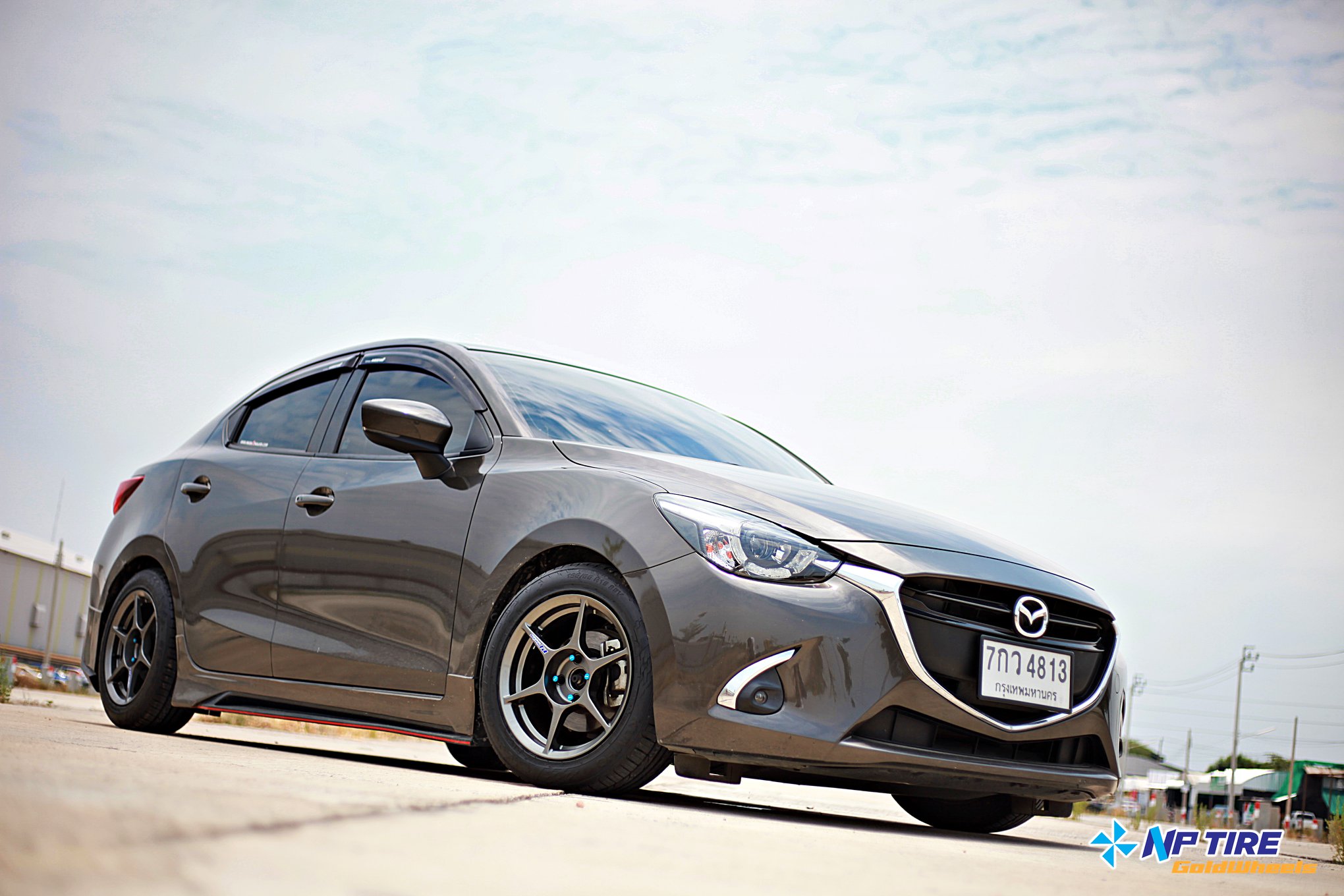 Mazda2 Sky จัดชุดแฮปปี้มีล
 ล้อ P1 งาน Auto สเปค 15×7" et+35 รัดยาง
 Kumho …