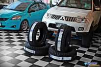 MITSUBISHI PAJEROSPORT จัดยางสายลุย 
 BFGOODRICH KO2 265/70r17 รัดกับล้อมาดเข้มล…